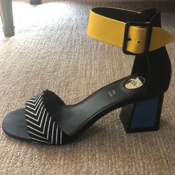 Exé block heel sandals. Size 39. - Picture 2 of 5